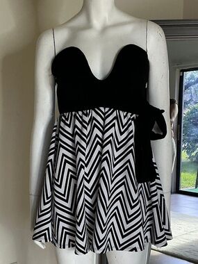 Papaya Black and White Chevron Strapless Mini Dress with Side Bow